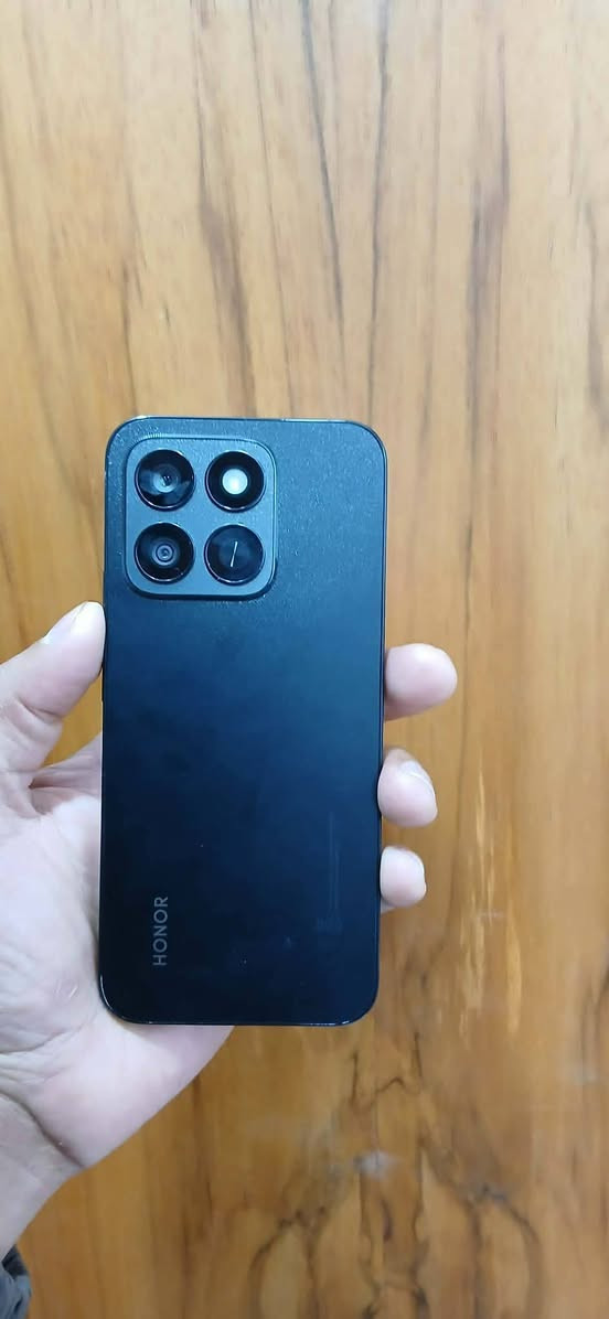 هونر X8C✨
📱المعالج : Snapdragon 685 4G
💾 الذاكرة : 8/256
📷 الكاميرا : 108 + 5 + 2 ميجابكسل
💾 الشاشة : 6.7 بوصة - 120 هرتز - AMOLED
🔋البطارية : 5000 مللي أمبير 35 واط
ملحقات كارتون شاحنه 
السعر 180
*********** وتساب
