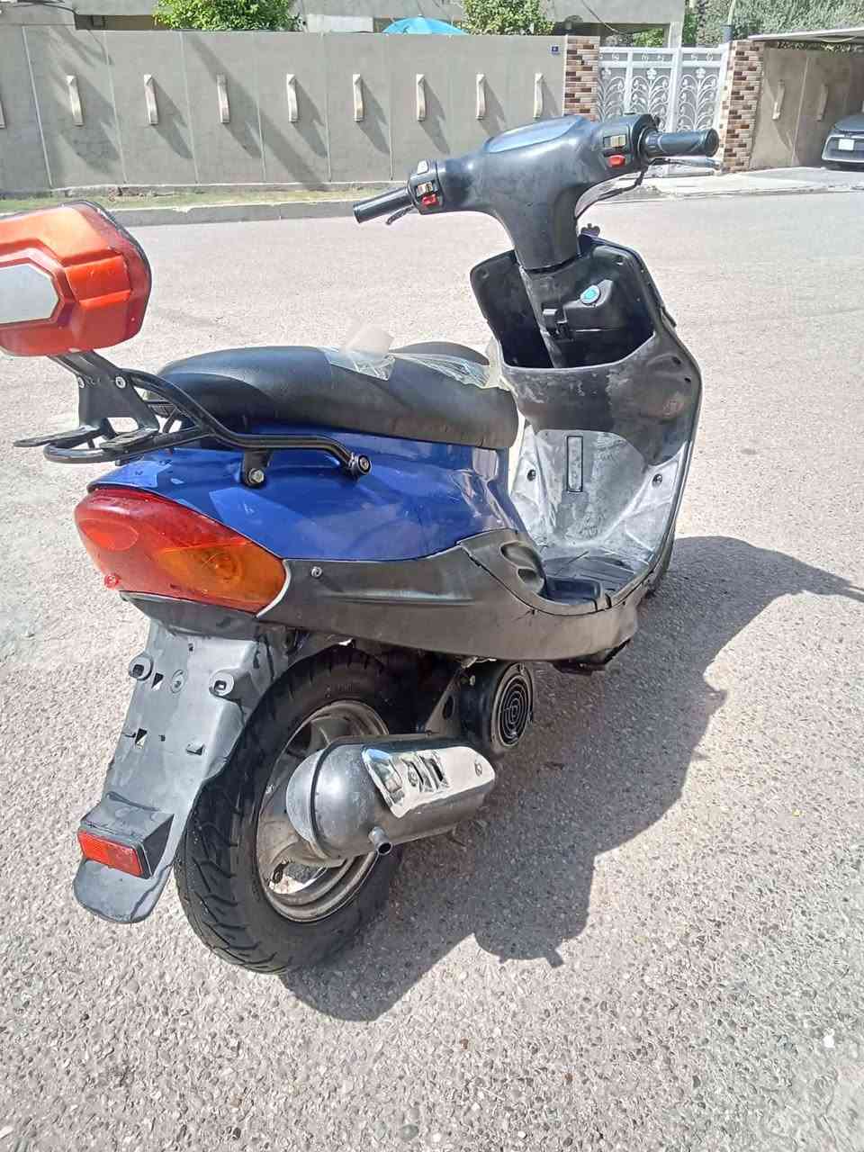 نظيفه جدا خبط دهن وبانزين نكره سلف مابيها نقص جاهزه السعر 250بغداد الكمالية ***********
