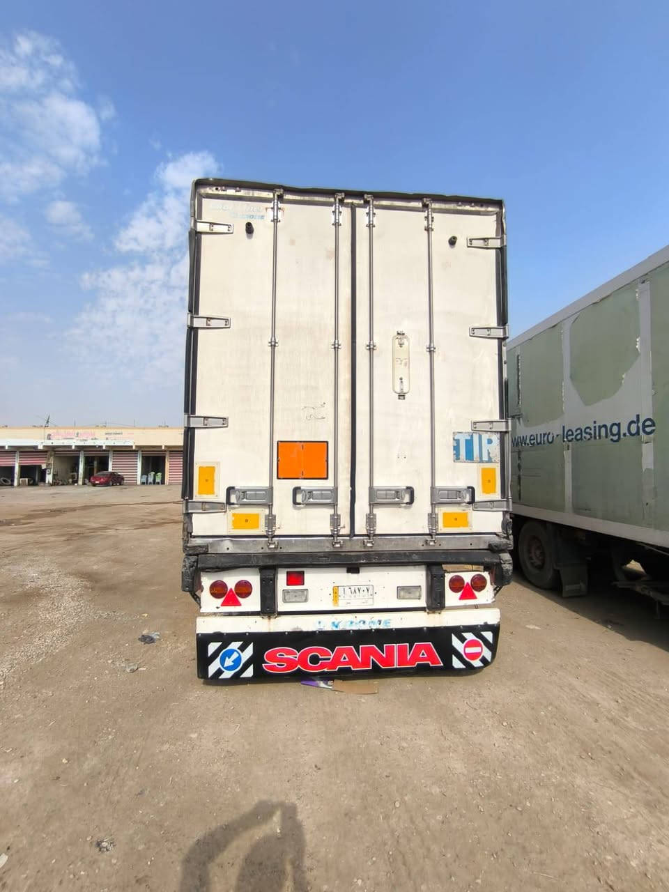 سلام عليكم البيع سكانيه بم ونوزل موديل 2000رقم انبار معه براد كرونه رتفاع ٢٦٥ سمك ٧ وجهاز سبي ثري العنوان واسط الزبيديه رقم ***********
