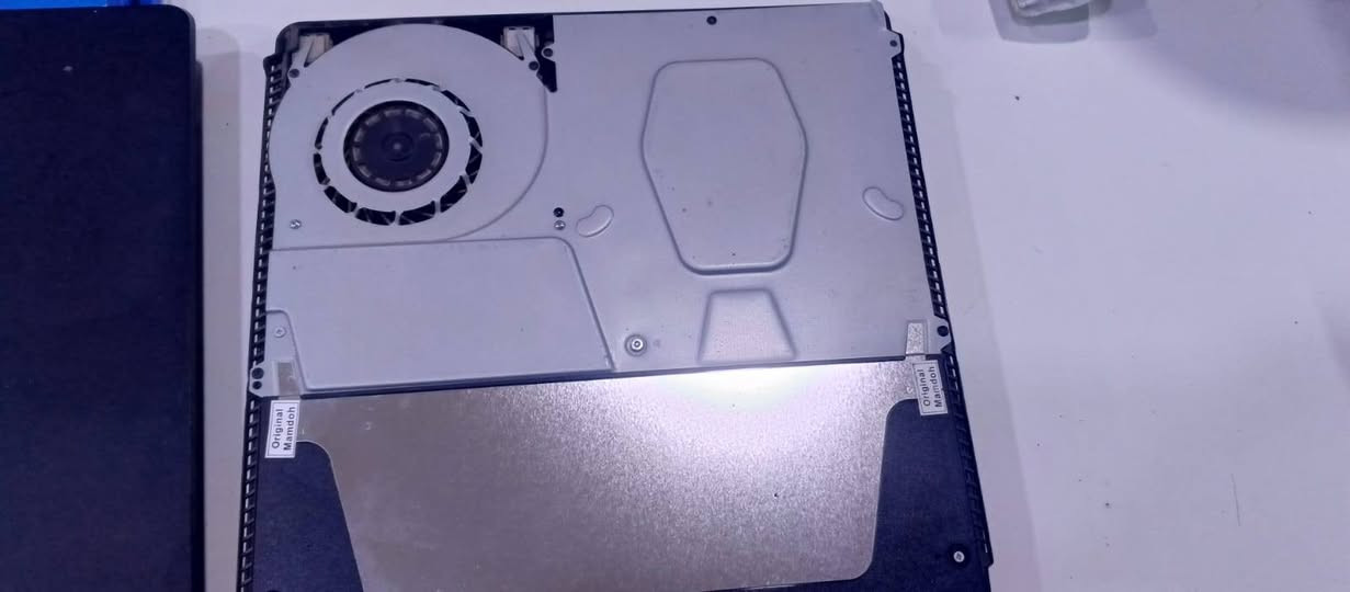 سلام عليكم شباب4 بلي ولاين نضيف كلش لوك ستيكر نص تيره مع جوستك 2 مع 5قراص السعر 240


**إذا كنت صاحب هذا الإعلان وتريد حذفه لأي سبب، رجاءا أرسل رسالة إلى الدعم الفني**