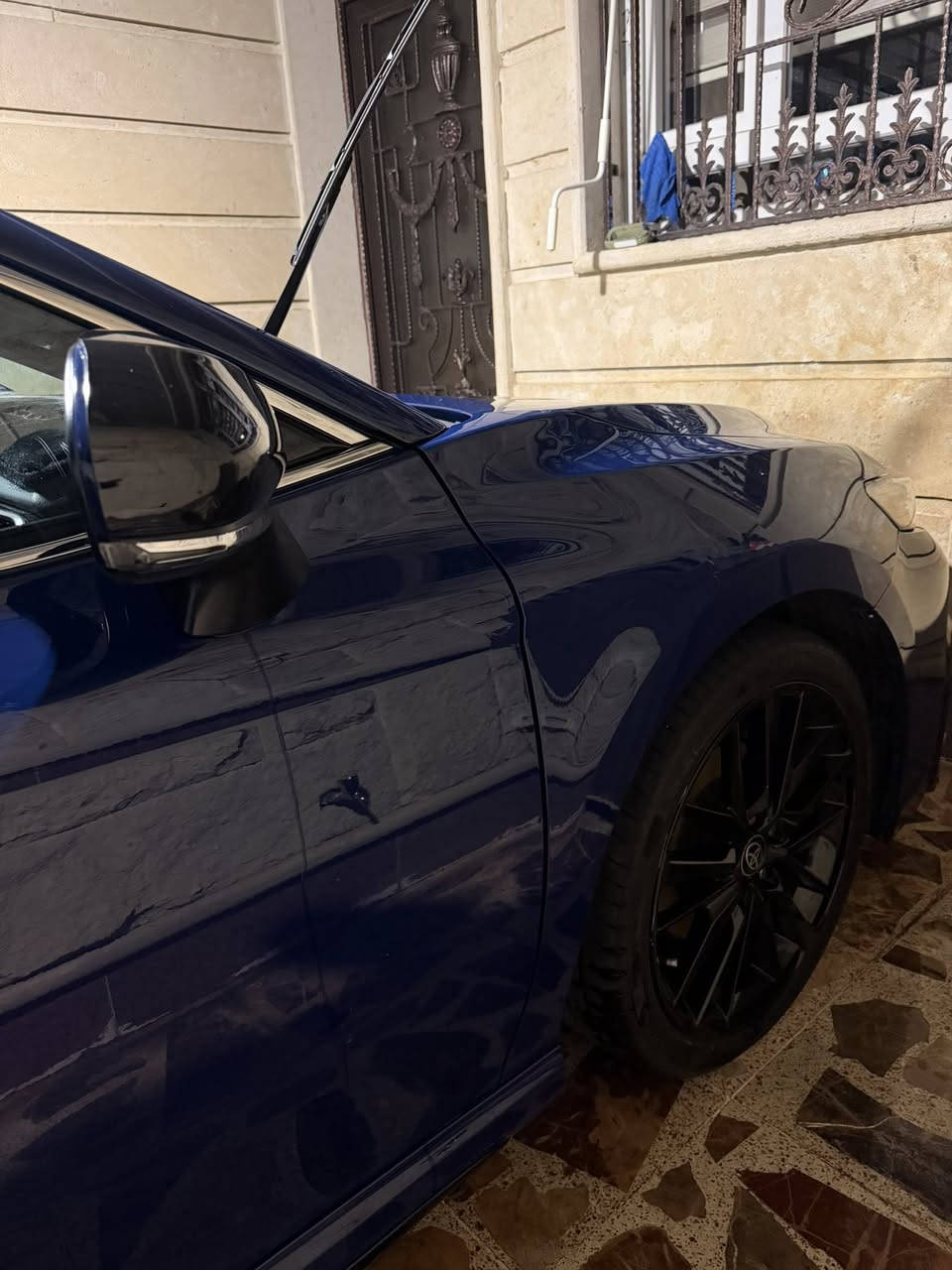 سلام عليكم

للبيع كامري موديل 2024 
مواصفات xse بدون بانوراما 
سيارة يجي فول مواصفات 
شاشة جبيرة 
رادار 
خط مسار 
كشنات جلد تدفئه
عدسات ليد امامي وخلفي 
ماشية 28 الف 
كير محرك بشرط 
بجم امامي وخلفي كبس 
بيها جاملغ امامي صبغ بدون دواخل ايرباك استيرن ودشبول بشرط مطاك 
وبيها تعديل بارد جاملغ خلفي سايق 
مكان سيارة كركوك 

رقم موبايل ***********

سعر ٢٠٨ وبيها مجال 

رقم اربيل هزه سنوية كله جديد تحويل بشرط
