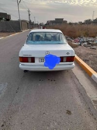 مارسيدس ٣٠٠ • ١٩٨٧ • الكرمة