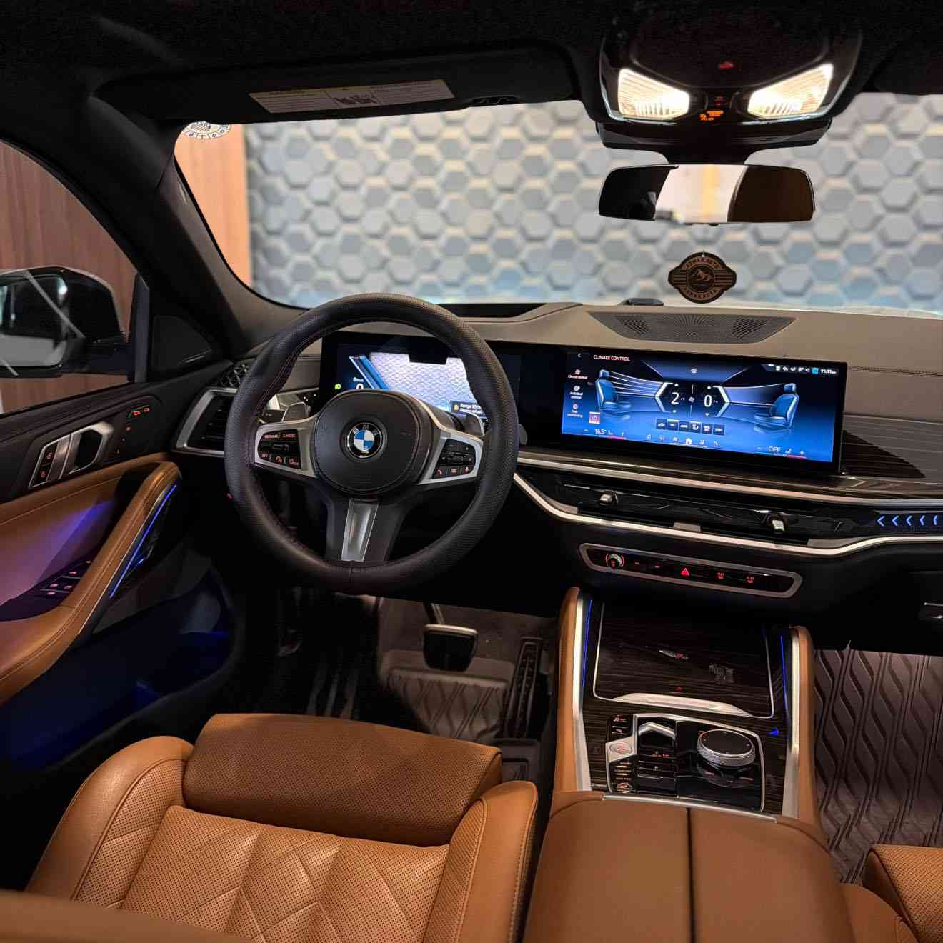 BMW X6 M PRO Package 🇩🇪🔥
ارخص سعر بكل العراق : 685$ ورقة
موديل : 2024
كلين تايتل و مكفول كفالة و مرقم + كتاب تضليل🔥
فول مواصفات السيارة
بنوراما و داخل مشمشي و دواخل الشباك انارة بلادي و رادارات و ٥ كامرات و داتاشو و ناضور و كامل السيارة بلاك حتي دواخل الايتات و انضمات قيادة و قيادة ذتية و تحكمات كامل ستيرن و كشنات تدفئة و ميموري و بعد هواية مواصفات متنذكر

السيارة وارد امريكي كلين تايتل و كارفاكس كلين و مكفول من كلشي 
السيارة مرقم و كتاب تضليل بيها بالجديد مسويلها و تحويل ثاني يوم✅

سعر: 685$ ورقة
للاستفسار : ***********
العنوان: السليمانية المعارض الجديدة شركة ازمر اوتو معرض رقم ٣٤
