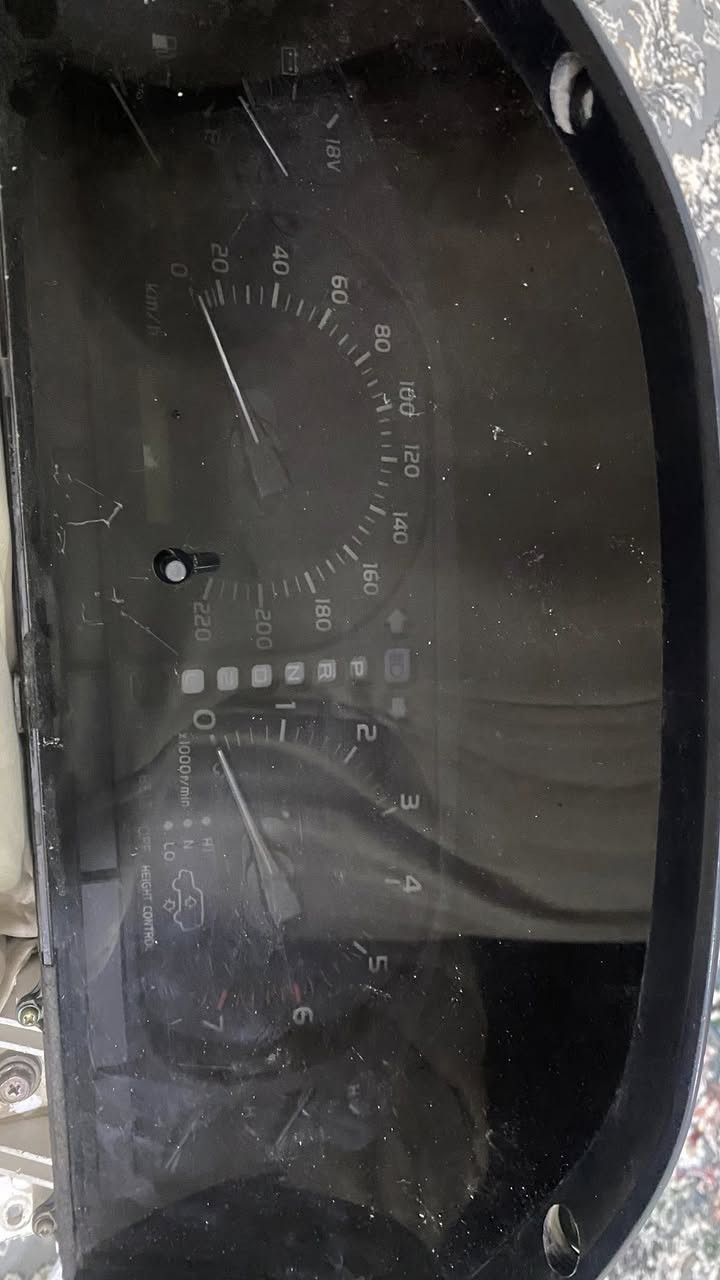 گێچی لێگزس
200$ قفڵ

مۆنیکای 2000. تا.  2002. ئەبێت

بۆ لێگزسی. 98  تا 2002. ئەبێت

***********
