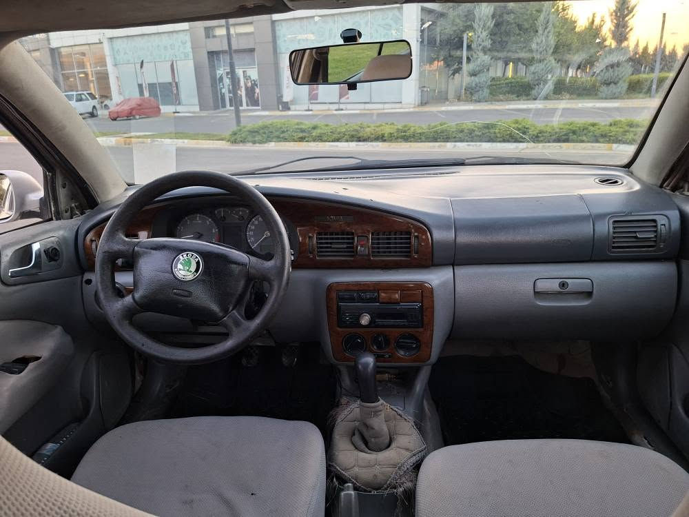 بە ناوی خوای گەورە و میهرەبان ❤️
🚘 ئەم سەیارەیە بۆ فرۆشتنە
جۆر: شکۆدا صاڵۆن
مۆدێل: 1998
گێڕ: عادی
مەکینە: بێ تۆربۆ، مەڕغوب
گێڕ و مەکینە: بە شەرت
ڕەقەم: سلێمانی، سەنەوی تازە تا ساڵی 2028
تەحویل: غرامە بڕاوە، بە شەرت
کارەبا: کامل مەزبووت
دۆخی سەیارە: ماڵی دۆستە، تەنووتۆڵە و پارێزراو
💰 نرخ: 27 گەڵا
📍 شوێن: سلێمانی
📞 ژمارەی پەیوەندی:
***********
***********
🙏 تکایە، ئەگەر موشتەری نیت، سەرمان مەیەشێنە.
🤝 خوا ڕزق لە فرۆشیار و کڕیار زیاد بکات. السليمانية, العراق
