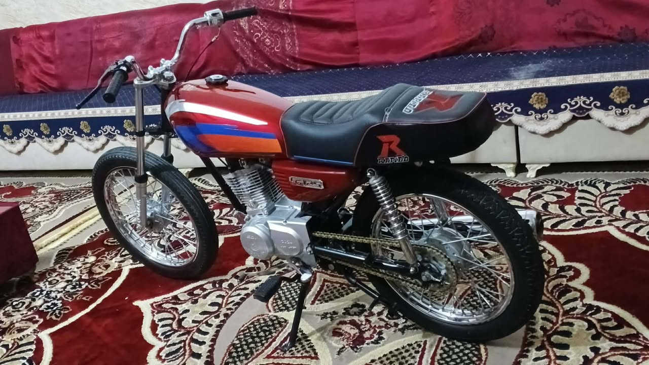 سلام عليكم شباب دراجه لبيع اصولي أوراقه كامله مديل 16 شاصي نامه  تعمير كدامك كله جديد بعده عل سحك الماطور جاهز محرك صارله اربع ايام من شاده 
دراجه متعوب عليه السعر 800 مكاني نجف حي النداء ***********
