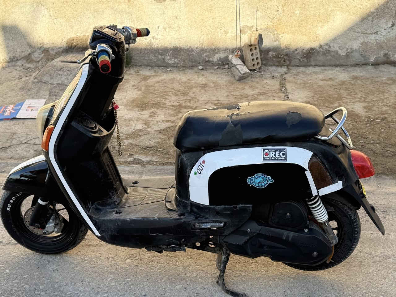 السلام عليكم دراجه ماكس بوليس نوزل كامله كهربايات كله شغال نكره اشاير كلوبات كله كامل دشبول شغال السعر 500 وبيها مجال حك الجيه المكان الخالص هبهب ***********
