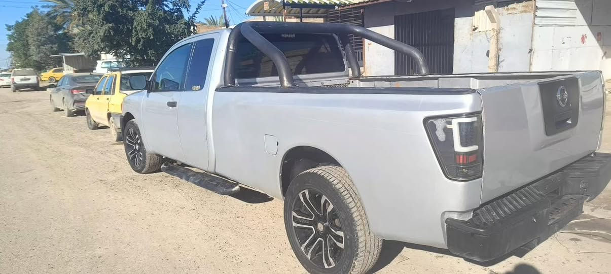 السلام عليكم
بيكم نيسان تيتان 
رقم • بغـَـداد بسمي 
2008
بيها كير محرك تاهو 5300
ماا بيها اي نقص بيها بس باور شويه ثكيل 
مصبوغه حزام جماليه 
السعر : 110 بيها مجال الطيبين
‭0771 111 5630
