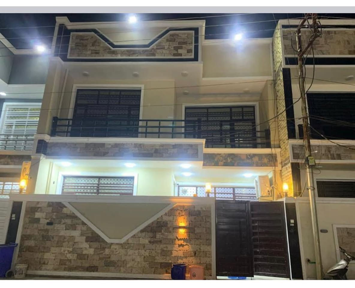 بسم الله الرحمن الرحيم
اعيد النشر بسبب الوعود الكاذبه 
يعني اليشوف نفسه مو شراي ليش ايخابر ويتواعد ومايجي اخي العزيز اندل موقع البيت وروح شوف المنطقه اذا عجبتك خابر وبيك خير وتدلل 
الدار 🏠 بيع فقط لا مراوس ولا اجار 
الفرع مقرنص والشارع تبليط للمحيط 
البيت 🏠 كلش قريب على المحيط 
الاستفسار 📱 ***********
