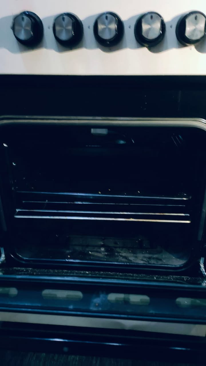 طباخ اخو جديد شغال للبيع سعر 65 لاتصال ع رقم ***********
