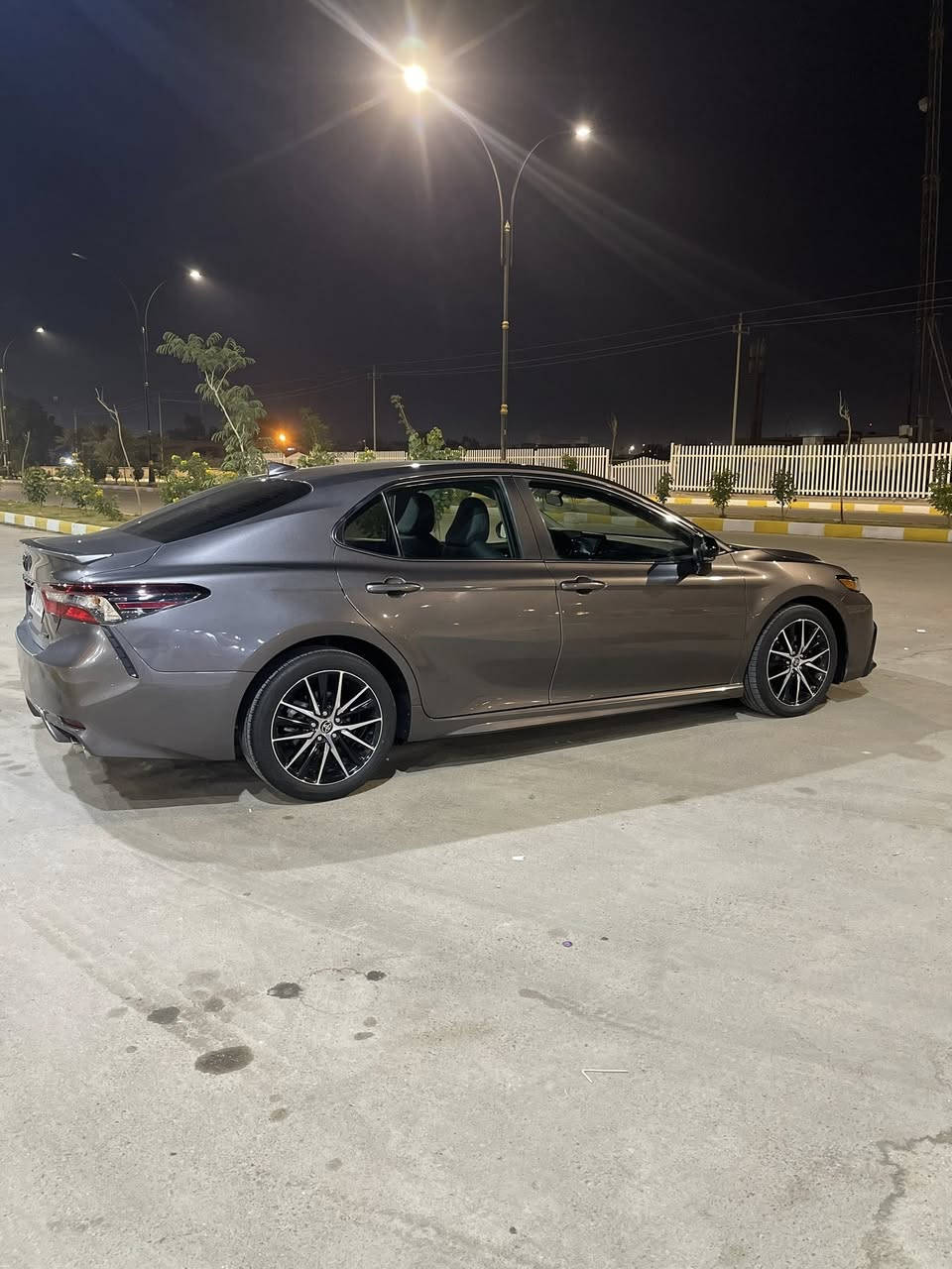 سلام عليكم 
للبيع تويوتا كامري موديل 2023 
ماشيه 23 وارد امريكي 
مواصفات se جلد وتحكمات وضعيات قياده رادار امامي 
ضررها جاملغ مبدل فقط مع بارد بدايه البنيد واضح بلصور ورقم الشاصي مرفق سياره جديده مرقم ب اسمي عنوان ناصرية 
تفاصيل اكثر *********** 
السعر 210 وبيها مجال
