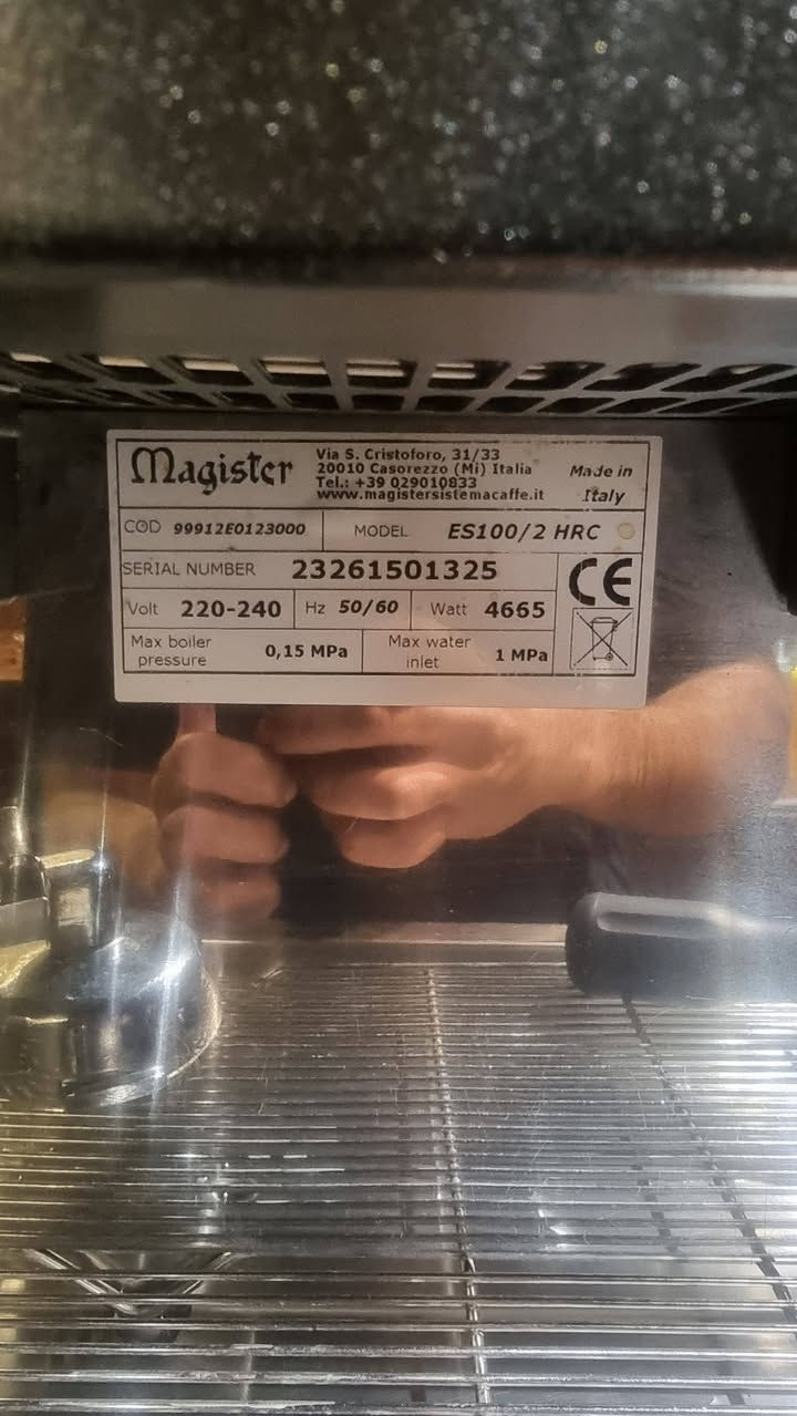 مكينة ماجستير🇮🇹
سعر 10 ورقات وبيها مجال قليل
تجي تفحص وتاخذ مع تفرعاتها
واتساب***********
شارع فلسطين
