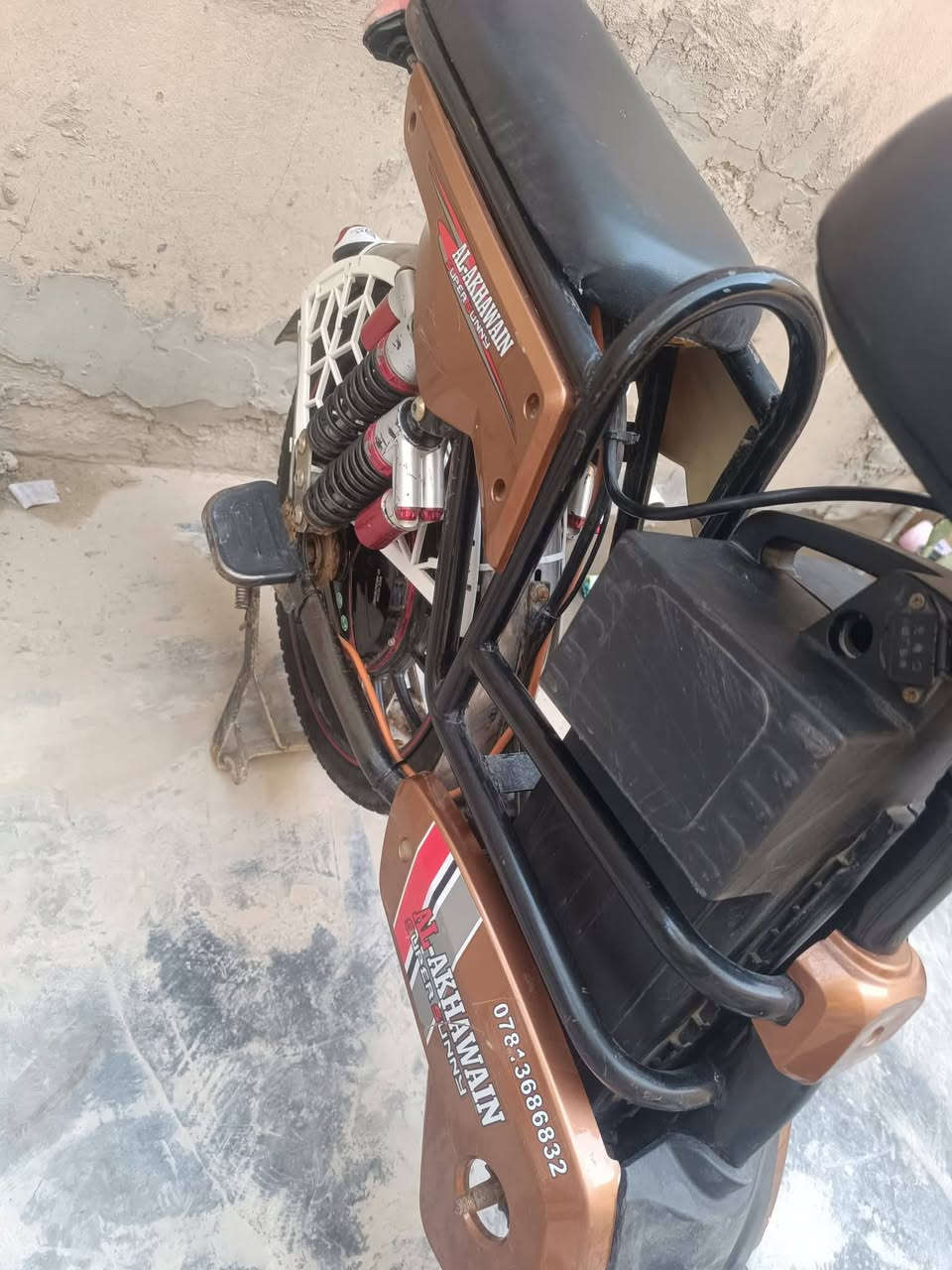 السلام عليكم دراجه شحن حجم 20 نظيف ما ناقصه شي تجي تاخذ على فحص سعر 225 بي مجال
***********
وتساب ***********
