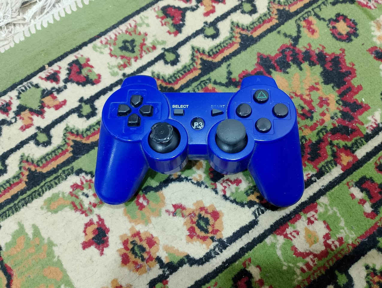 سلام عليكم بلي 3 مستعمل مهكر للبيع مع ملحقاتة وجويستك واحد ذاكرة 111GB ومعه هارد بيه اكثر من 40 لعبه ابرزها كاد اوف فور اسشن و كاد اوف فور جزء 3 وبيس نسخة اليورو 2024 وبيس2018 وباتل فيلد 4 وكولف ديوتي جزئين وماين كرافت نسخة القصه و GTA5 و GTA سان اندرياس مكاني نجف حي الجامعه للاستفسار تواصل وياي عبر الرقم *********** او صفحتي ع فيسبوك .
