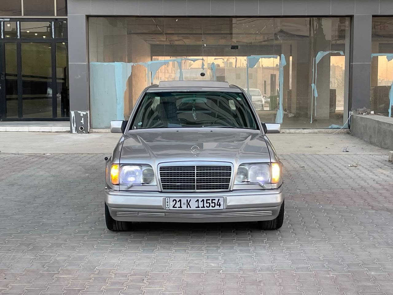 للبيع مارسدس دب موديل 1987محدث 94 محرك محور ملكه 3000vvt تبريد شغال  سياره مصبوغه عام للجمالي بدون ضربه بدون خياس قواعد دبلات سليمه رقم سليمانيه سنوية هزه جديد لحد 2031 بسمنا سياره جاهزه بدون نواقص ***********مكان سياره كركوك
سعر65 بي مجال بصيط
