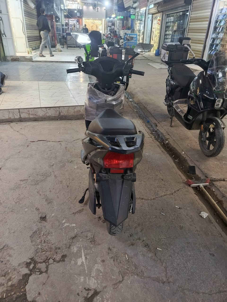 بسم الله
دراجه شحن سكنس 2023 للبيع 
نظافته 90 بالميه 

بطاريات يقرن 9 
كلها شغاله 

السعر المطلوب 350
مكاني فلوجه 

***********
***********
