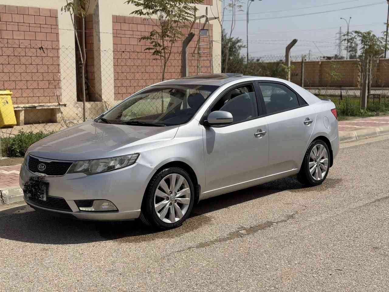 سلام عليكم سيراتو موديل 2013 خليجي. محرك 1600 دوش رقم أربيل الجديد مكفوله من الصبغ ولتبديل فول مواصفات عده البصمه 
رقم وهزه جديده 
السعر 110 
***********
