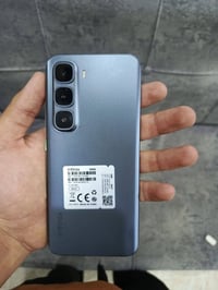 انفنكس هوا ٦٠ برو بلس • ٢٥٦/٨ • بطارية ٥١٦٠mAh