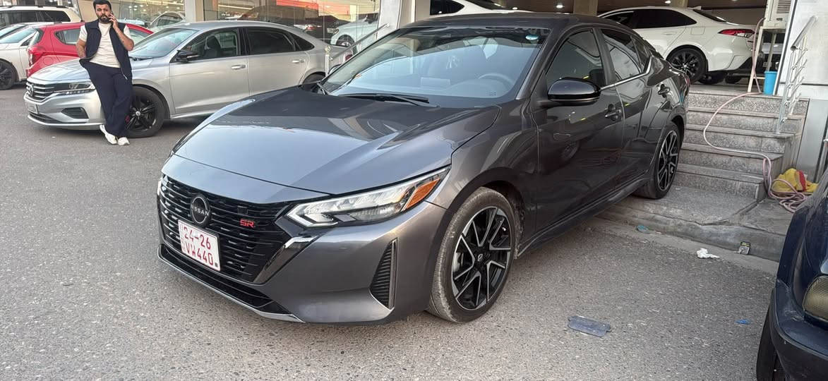 نيسان سنترا SR -2025
قطعتين صبغ بوند وجاملق نفر بدون دواخل 
ايرباكات شرط مرجوع شركة
ماشية 22,000 mile 
شرط الفحص والتوقيم
بدون شخوط او بخسات 
سعر مناسب 
للاتصال *********** دهوك, العراق

