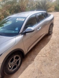 متاح كيا كي فور 2025 وارد امريكي ماشية ٨٠٠٠ ميل Kia k4 فول موصفات عدا ...