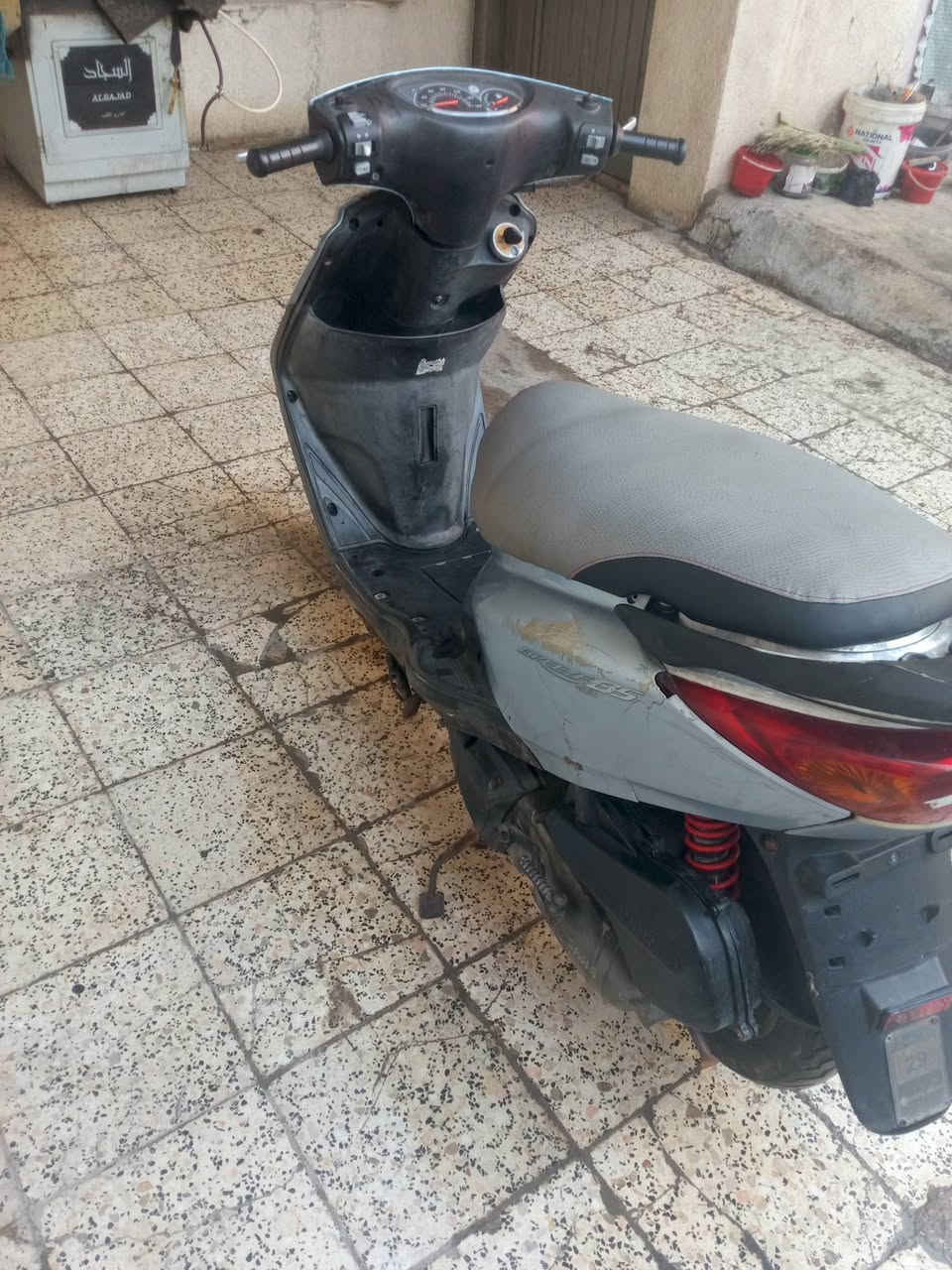 سلام وعليكم دراجه بريز كلش نضيفه كله شغاله سلف هندر كهربائيات كشركلش نضيف بيه صوت لومال كلج لوبلكسن دراجه كلش ناعمه عنوان الشعله ها***********السعر450وبيه مجال
