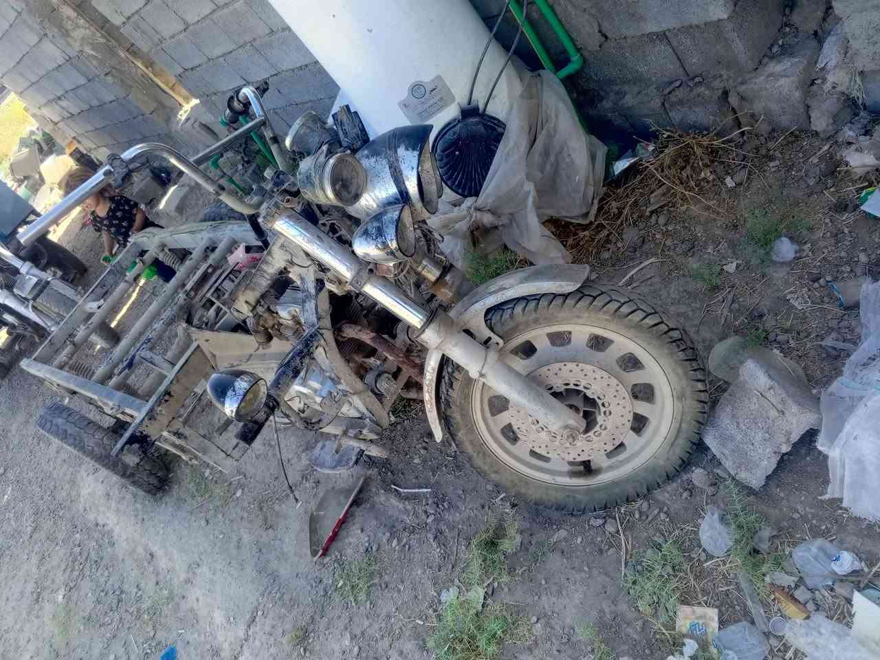 للبيع ستوته متروكه عوزها بدي وكهربائيات مكان بغداد سعر 350  وبيه مجل وهذ رقمي ***********  بيه وتساب
