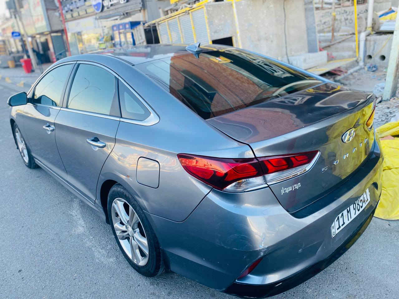 السلام عليكم
سوناتا موديل 2019 فول عده الفتحه وكشنات جلد 

المواصفات 

شاشه جبيره 

بصمه أبواب وبصمه وجنطه 

تبريد منفصل قطعتين امامي خلفي 

منضومه زنون عالي ناصي 

رادارات جانبيه 

اشاير بل مري 

تحكمات ستيرن 

كشنات كهرباء وتدفئه وتبريد 

كير مكينه صدر تبريد كله وضع شركه ممفتوح بيهن برغي 

حادث المركبه 

صبغ قبق صندوق فقط يعني السياره ضرر قطعه وحده فقط 

وبارد بل بنيد 

ضرر  في البدنه الخلفيه  

الستفسار : 

***********

*********** واتساب بيهن ثنينهن 

السعر 125 وبيه مجال حك الجيه
