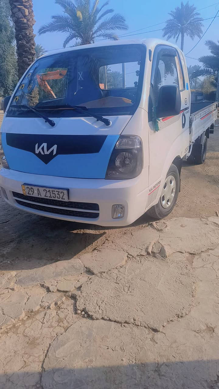 للبيع موديل 14 رقم انكليزي واسط مكفوله كير اكسل مكينه حداديه جديده دوشمه جديده قطره خياس ماكو كله شركه ***********
