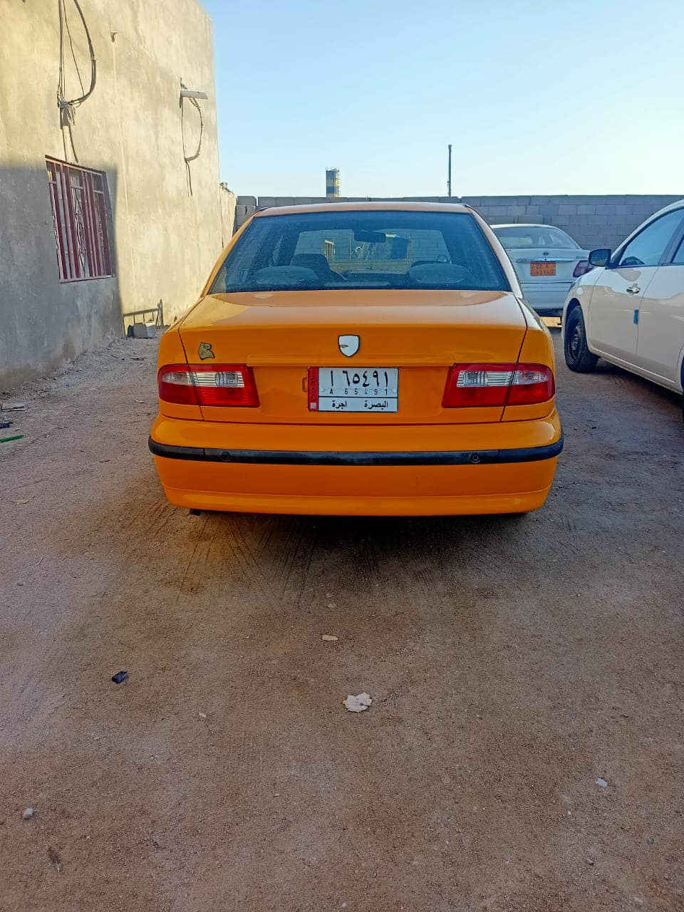 سياره سمند مديل 2017  للبيع 
مكفوله من حادث بس دحچه خفيفه بيها 
السياره مكفوله من مكينه وكير وتبريد 
للتواصل : *********** 
موجود فيه واتسب
