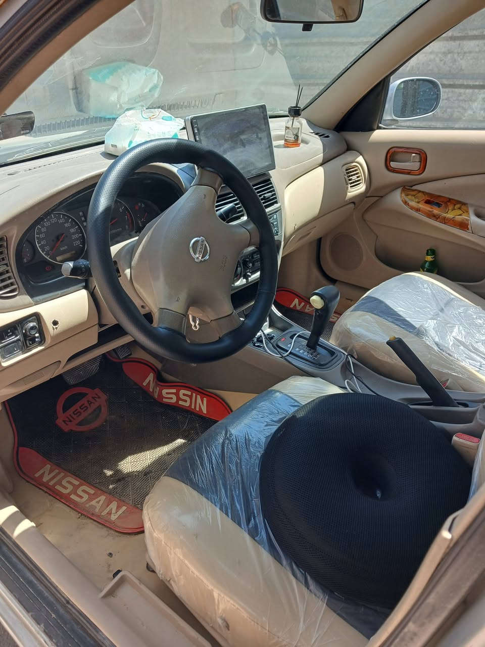 السلام عليكم نسيان ٢٠٠٩ صبغ عام اثر جراد سياره حلوه ومرتبه مابيها اي نقص السعر ٨٥ وبيها مجال العنوان بغداد الكرخ ***********
