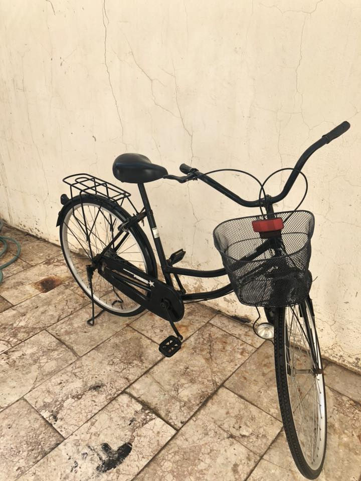 السلام عليكم بايسكل حجم 26 لون اسود للبيع  مستعمل قليل( السعر 100 الف ) مشتري ب 150 ومستعجل ع بيعته للاستفسار : ***********
