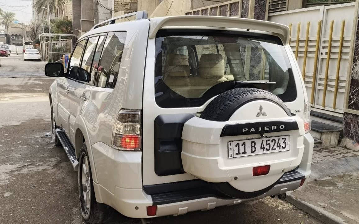 السلام عليكم
باجيرو 2010 حبتور 
فول مواصفات 1/1 
مكفوله كفاله وضع شركه 
بدون صبغ وبارد وتبديل 
السعر 147 ورقه 
رقمي ***********
