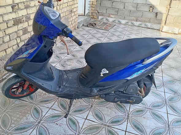 السلام عليكم دراجه ماكس عدله للبيع الدراجه خير من الله شلعه ونضافه السعر 400وبيها مجال للطيبين رقم ***********
