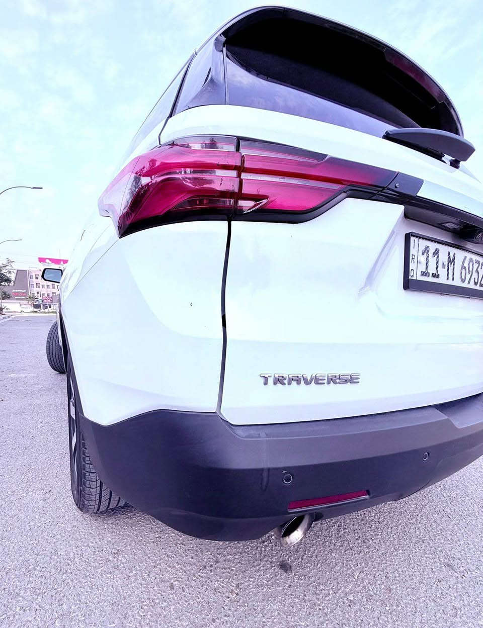 🚗 للبيع: وحش الطرقات (شوفرليت ترافرس - LT 2022) - نظافة وفول مواصفات 🚗
• الموديل: 2022 🆕
• الفئة: LT (فول مواصفات) ✨
• المحرك: 3.6 
• الممشى: 97 ألف كم فقط 🛣️
💎 
• السقف: فتحتين سقف (بانوراما) ☀️
• الداخلية: كشنات جلد، نظام (منفصل ملكي) لراحة مفوله 🛋️👑
• شاشة تدعم كار بلاي (CarPlay) 📲
• المناخ: تدفئة وتبريد (السيارة جاهزة للأخير ومفحوصة) ❄️🔥
• الإضافات: قاصة، كاميرا خلفية، حساسات أمامية وخلفية 🛡️📸
✅ 
• الحادث: (قبق جنطة + بنيد) وبداخل العراق صار بيها (جاملغ أيسر فقط) 🛠️
• الكفالة: كير ومكينة بشرط الكفالة والفحص ⚙️💯
• السيارة باسمي، والتحويل ثاني يوم مباشرة 📝🤝
💰 السعر والموقع:
• السعر المطلوب: 242 ورقة (شدتين واثنين وأربعين) 💵
• الموقع: البصرة 📍
📞 للتواصل والاستفسار:
اتصال أو واتساب على الرقم:
*********** 📱
"السيارة جاهزة من كلشي، تدك سلف وتوكل على الله.. تاخذها وأنت مرتاح!" 🙏✨ ابو الخصيب, البصرة
