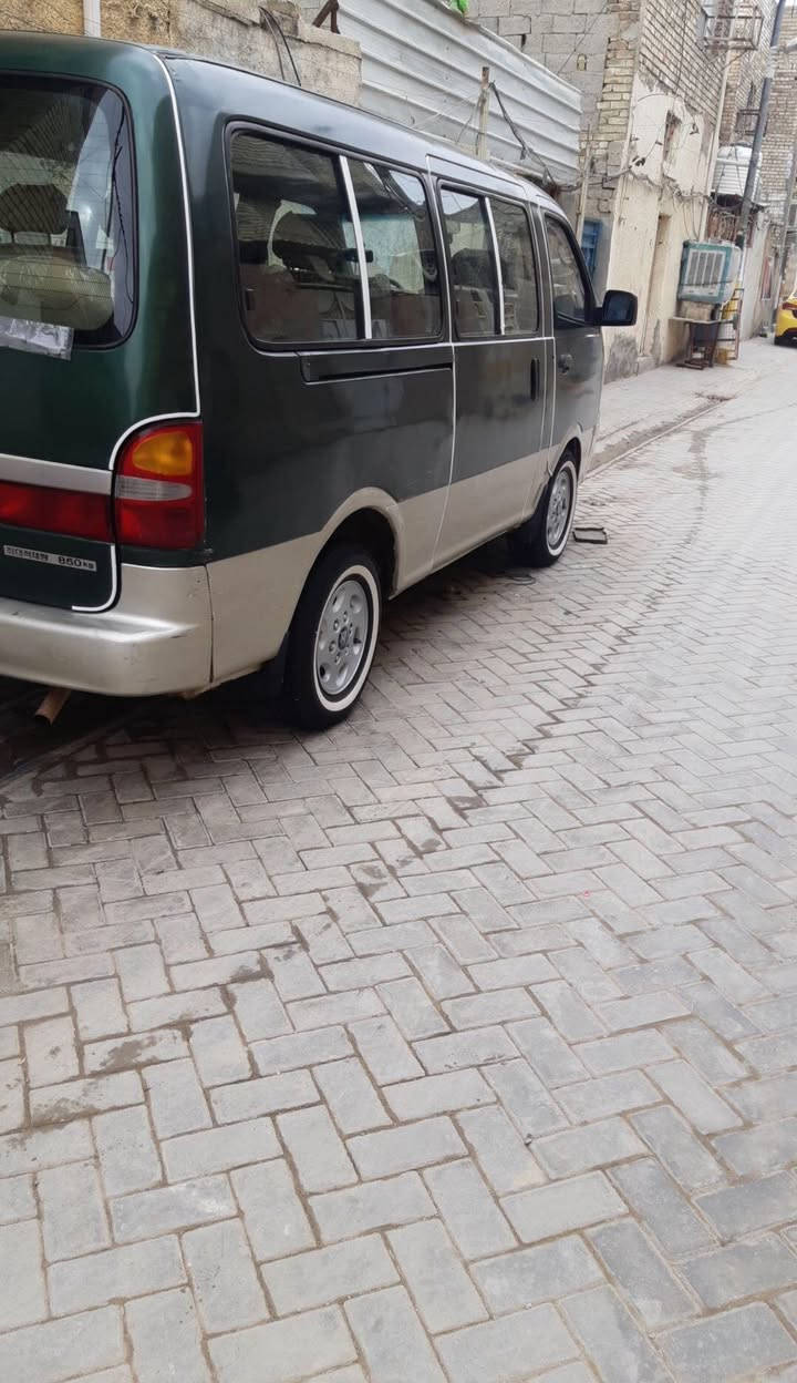 السلام عليكم بريجو موديل 2003 مسجلة بالسنوية 2006 مكينه كير اكسل خير من الله الشواصي جديدة دوشمة جديدة تخم تاير جديد جاهزة كبل للشغل سيارة رقم احمر بصرة مكان السيارة بغداد مدينة الصدر السعر 45 للأستفسار ***********
