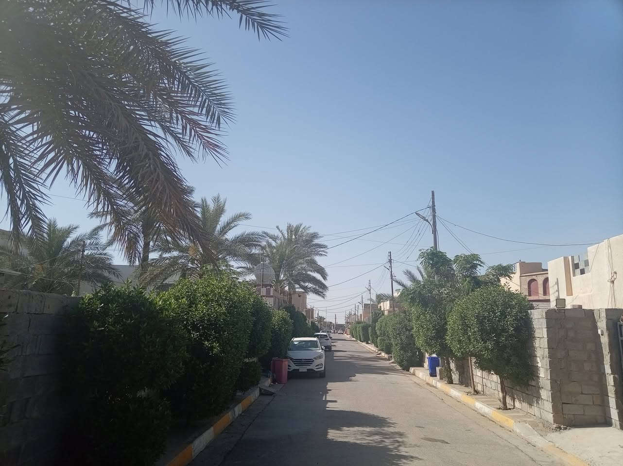 قطعة أرض للبيع طابو صرف مساحة 540 متر شارع عرض 9 متر وشارع نظيف ومشجر مثل ماشوف بالصور والفيديو موقع القطعة منطقة الملعب شارع البو جابر السايدين للتواصل على الأرقام التالية : ***********
