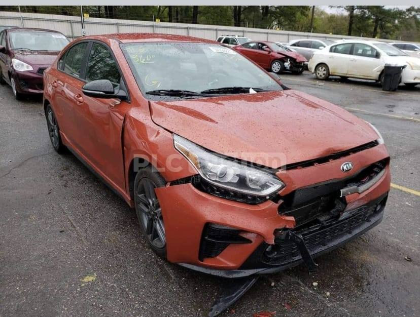 كيا فورتي (موديل ٢٠٢٠)🤍🔥
🚗 وارد أمريكي
🧾 فئة GT Line بدون فتحه لون مشمشي بدون صبغ او تبديل 
✅ سيارة جاهزة من كل النواحي رقم بغداد  بسمي  بيها بارد بل جاملغ الخلفي عنوان بغداد 
***********
