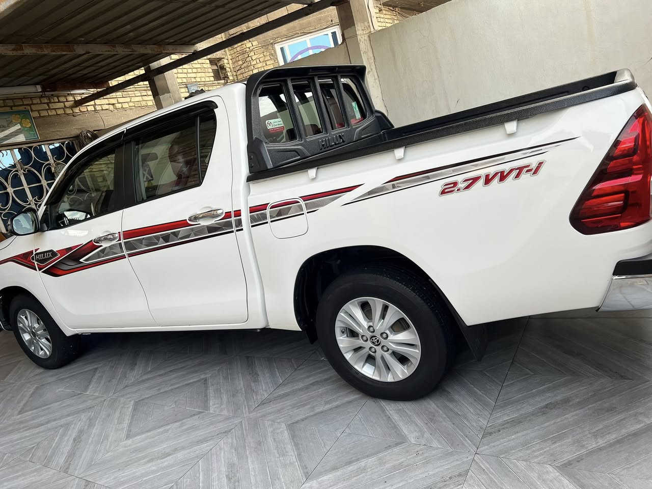 سلام عليكم للبيع بيكم فلونزا مديل 2023  ناصي بانزين أوتوماتيك فول موصفات بصمه تبريد خلفي تبريد كشنات سيارة رقم اربيل ماشيه 51 الف اسبير منازل سيارة جديده معنه كلمه مكان سياره بصره رقم تلفون ***********
