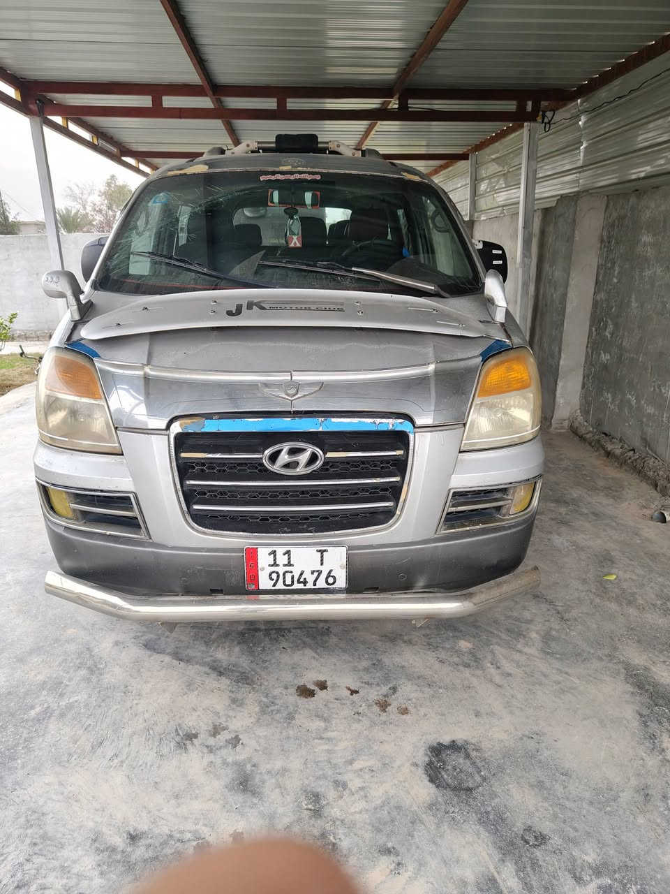 سلام عليكم سياره للبيع مكفوله كفاله عامه عده شاصي منكد شويه وصدر امامي وخلفي تخم تاير جاهزه رقم بغداد المكان المشاهده السعر 95 وبيه مجال بسيط رقم ***********
