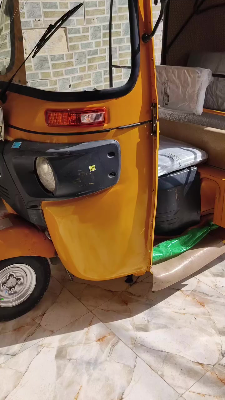 تكتك 18 مسجله بسنويه 19 شهر 4 سعره 5 وبيه مجال مكاني عماره حي شرطه 
*********** اتصال واتساب
