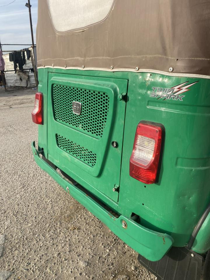 سلام عليكم تكتك 2022 شهر 7 تكتك رقم وسنويه تحويل ثاني يوم مكينه مكفوله خير من الله تكتك بيهة ضربهة بل صفحه اليسره مسمكره ومصبوغه بس اصفحه اليسره تكتك كلش حلوة وكاعده العنوان بغداد الامين الثانيه للستفسار  ‭٠٧٧٧ ٧٩٤ ٥٧٦٤‬
