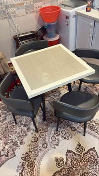 ميز طعام • مستعمل