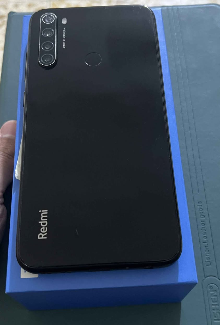 📱 للبيع: Redmi Note 8

​الذاكرة والرام: 128 جيجابايت مع 6 جيجا رام (أعلى نسخة).
​المعالج: Snapdragon 665 (أداء ممتاز وسلس).
​الكاميرا: خلفية رباعية 48 ميجابكسل (تصوير 4K) + أمامية 13 ميجابكسل.
​البطارية: 4000 مللي أمبير (تدعم شحن سريع Type-C).
​الميزات: يشغل شريحتين وكارت ميموري سوا + ريموت للتحكم بالأجهزة الكهربائية + بصمة سريعة.

​💰 السعر: 150 ألف دينار. كربلاء, العراق


**إذا كنت صاحب هذا الإعلان وتريد حذفه لأي سبب، رجاءا أرسل رسالة إلى الدعم الفني**