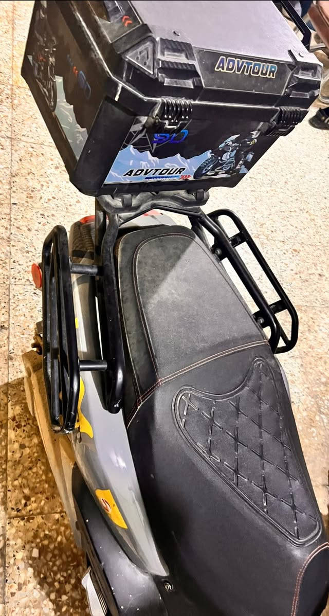 السلام عليكم دراجة نوع اباتشي لون رصاصي تحتوي على 6 بطاريات ليثيوم  ضمان البطاريات 3 سنوات بيها ميزة مانع انزلاق موديل. 2025 درع  جانبي وامامي و خلفي و تحت المحرك والبطاريات مواصفات عالية السرعة تصل الى 95 k/m. 
ميزة التحكم عن بُعد بصمة

هذا الوصل مشتريها بمليون و ٦٠٠ نقد السعر حالياً مليون و ٣٠٠ وبيها مجال
 
 
مستعجل ع البيع اليوم قبل باجر 

للإستفسار اكثر الاتصال على الرقم 
(***********)
