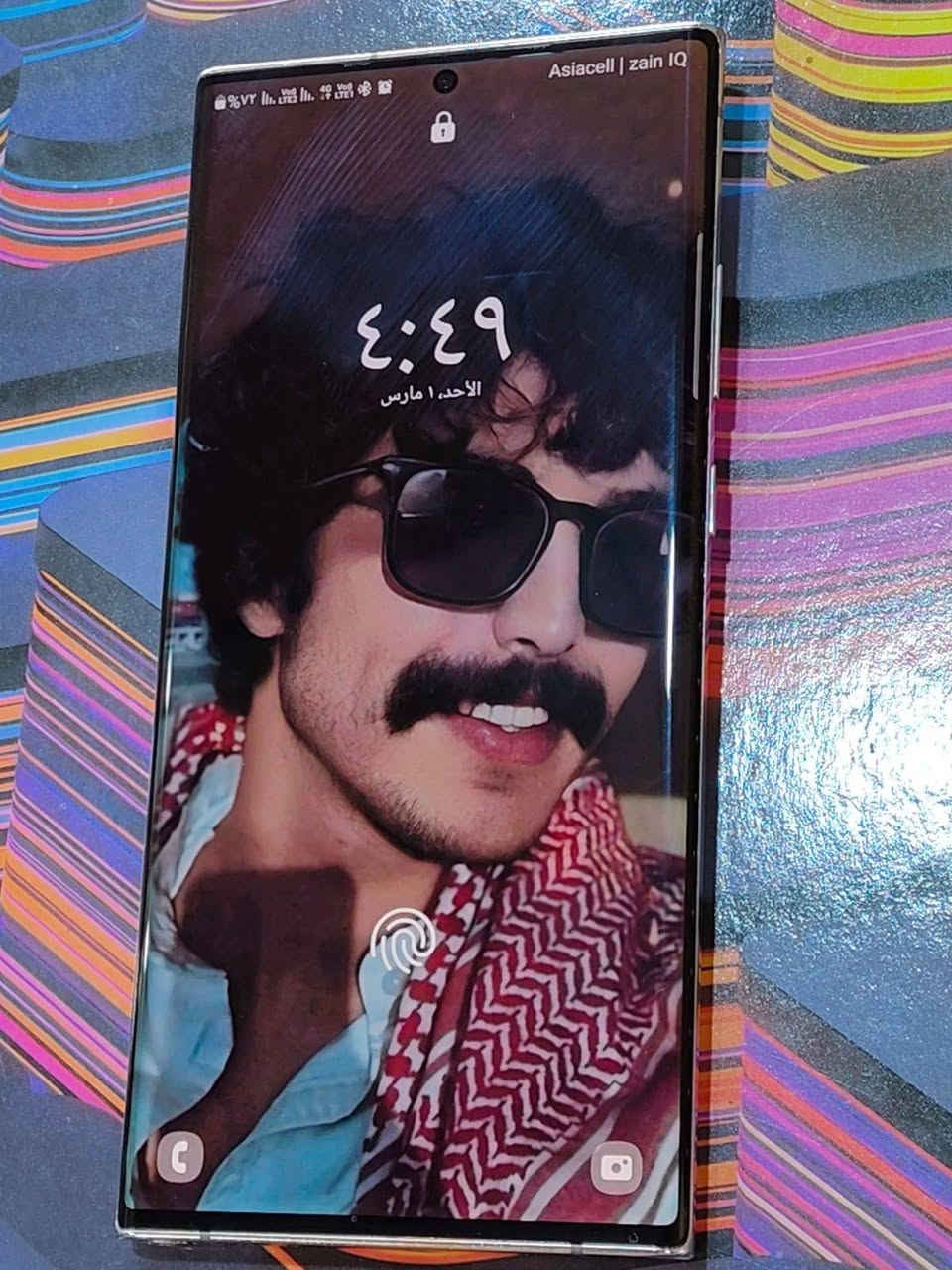 للمراوس فقط نوت 20 الترا 5G
ذاكره 256 
شرق اوسط خطيه 
ويا بس شاحنه اصليه 
وفقط مبدل ضهر اصلي البقيه مكفول شعندك موبايل مراوس دز صوره وتساب 
***********
