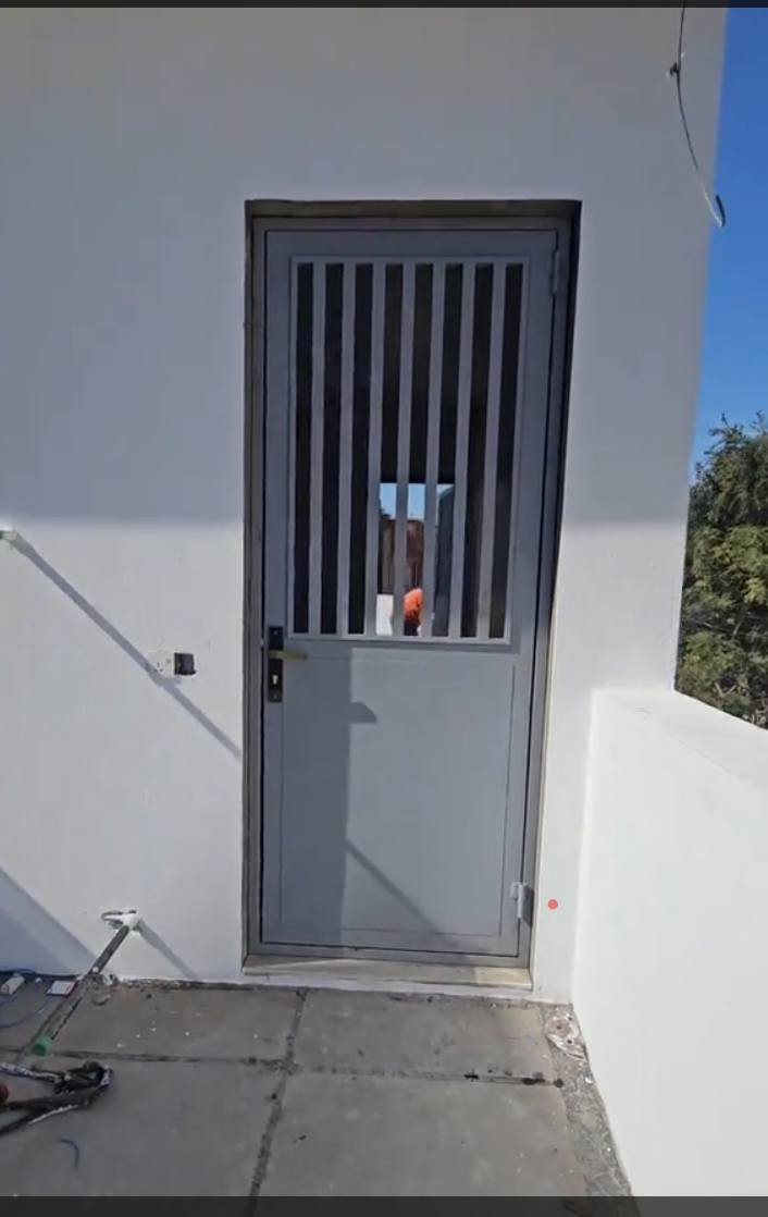 السلام عليكم ورحمة الله وبركاته
حداد باب وشباك 
موصل الأيسر 
صناعة الكرامة 
05718955217 وات ساب 
***********
