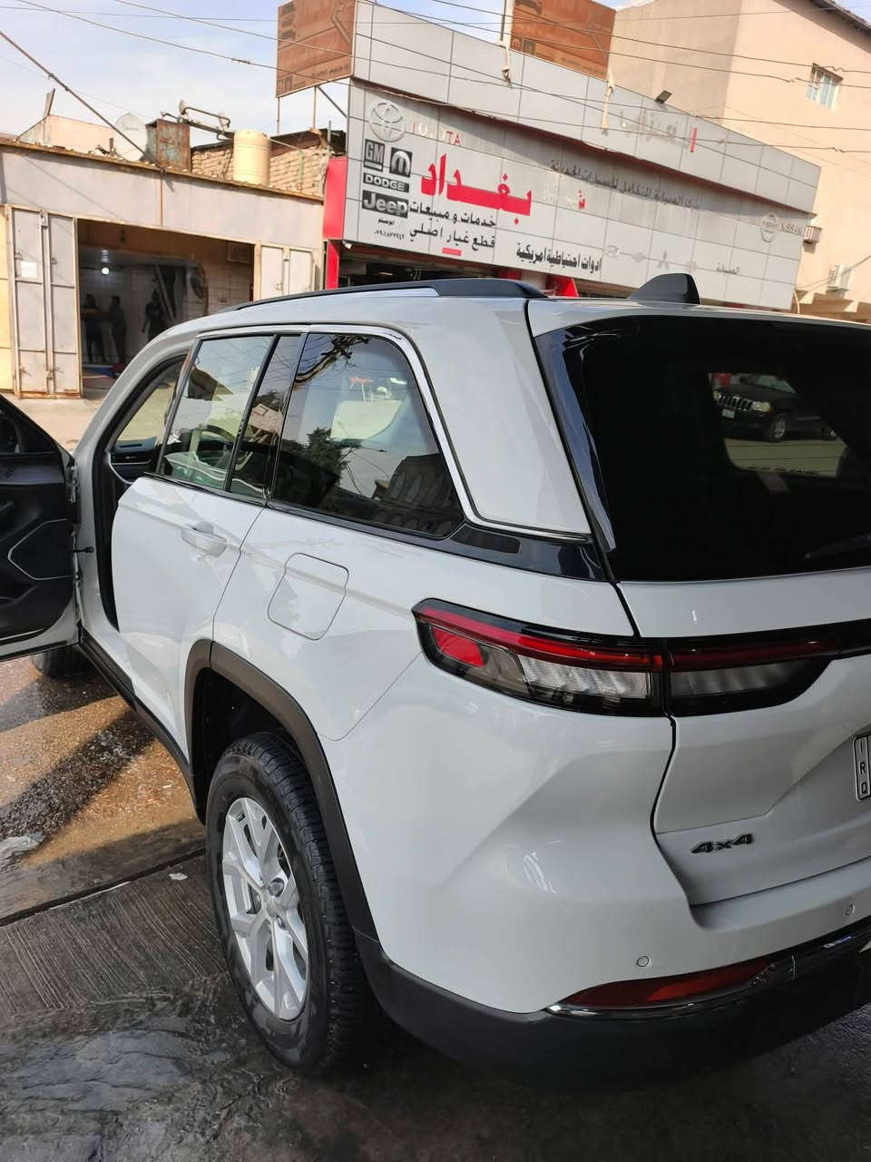 جيب گراند شيروكي لمتد أمريكي بدون حادث ضررها سرقه موديل 2023 ماشيه 20 ألف فول مواصفات 5 راكب رقم بغداد الاستفسار *********** واتساب ؟ غير موجود ع فيس
