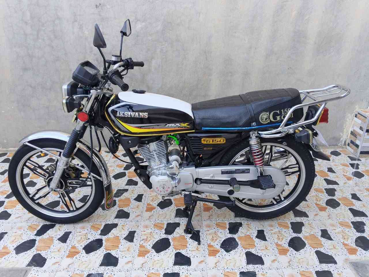 دراجه نضيفه اخت الجديده موديل 23 زيرو مناقصهة أي شي محرك اخرس ورقه منفيس السعر 725 وبيه مجال بصيط جدا مكاني الرمادي التأميم رقمي ***********
