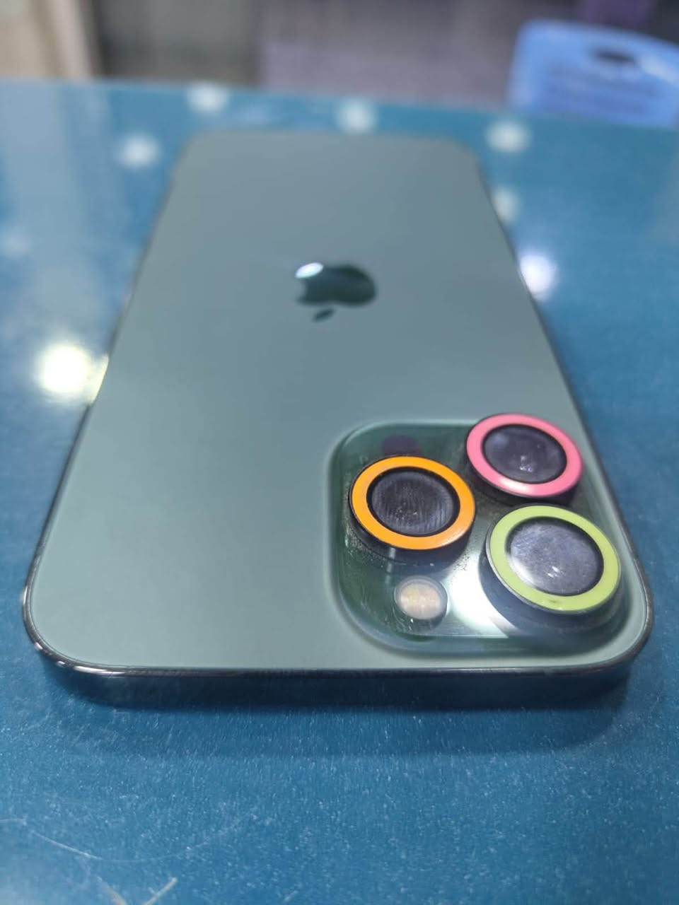 السلام عليكم
من رخصه الادمن 

ايفون 13pro max 

ذاكره 256

بطاريه 89

الون زيتوني 

الجهاز ممفتوح  مكفول 

السعر 780الف وبي مجال 

العنوان بغداد المعامل الباويه 

رقم الهاتف ***********
