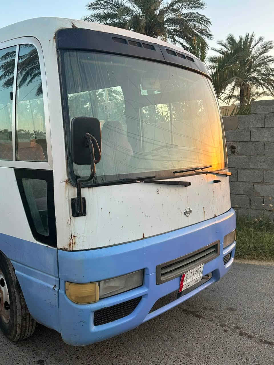 السلام عليكم كوستر نيسان 2002 رقم بغداد اجره
محرك بطه مكفول من كلشي السياره خير من الله 
كشنات دوشمه جديده غرفتها نضيفه 
العنوان بغداد 
*********** 
السعر 93 وبيها مجال
